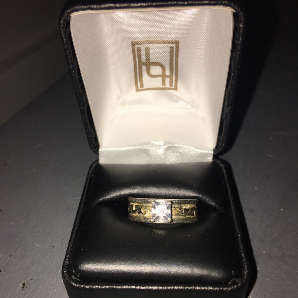 Hyo Silver Ring. Size 8